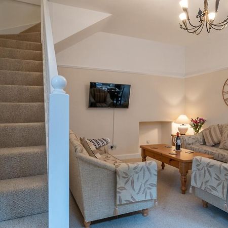 Kent Cottage - Town Centre, With Parking Kendal Exterior photo