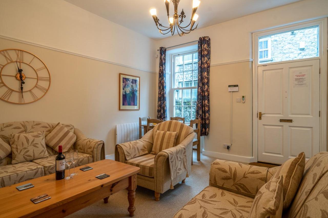 Kent Cottage - Town Centre, With Parking Kendal Exterior photo