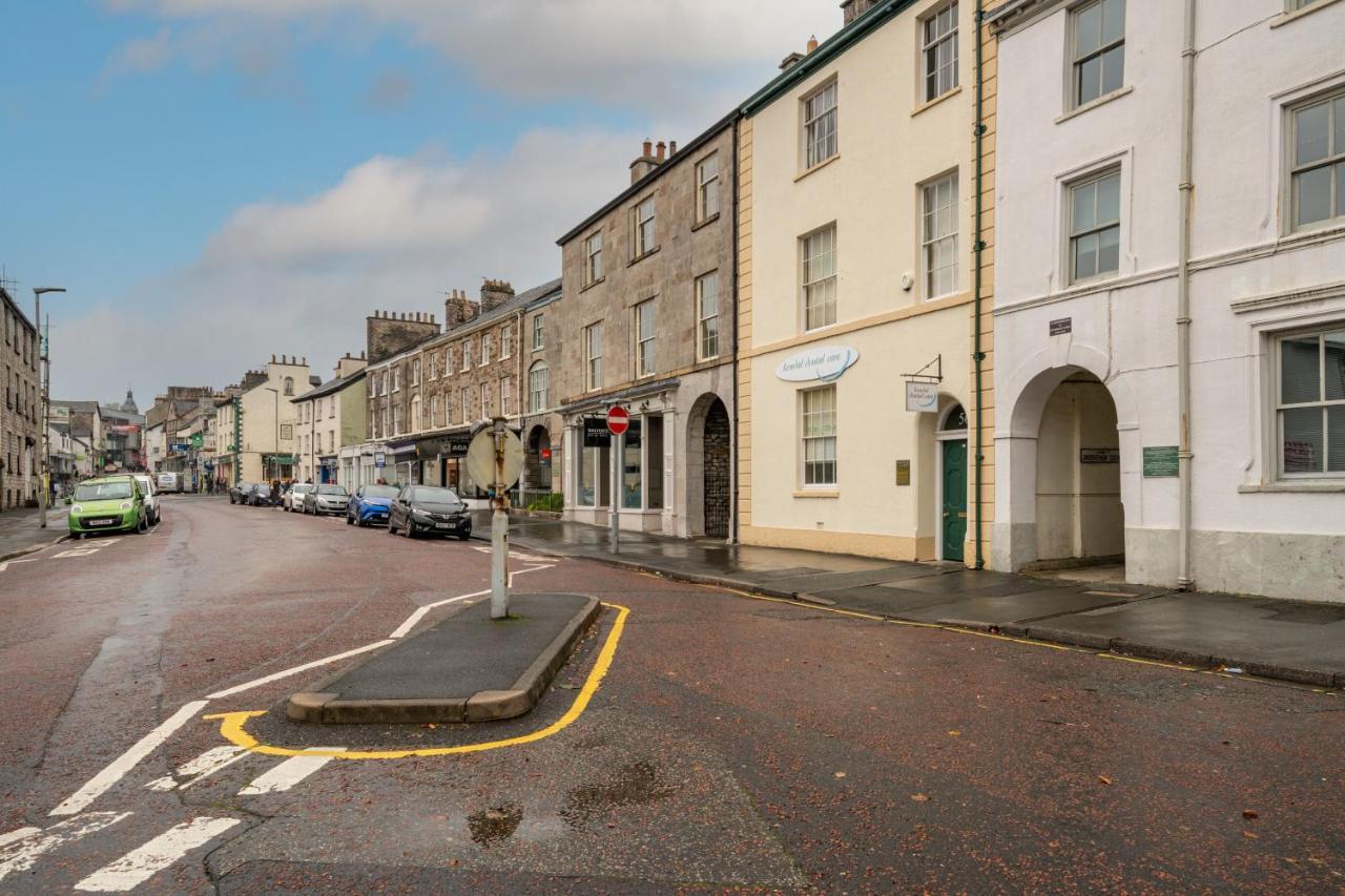 Kent Cottage - Town Centre, With Parking Kendal Exterior photo